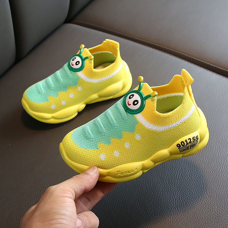 Baby mesh sneakers slip-on closure