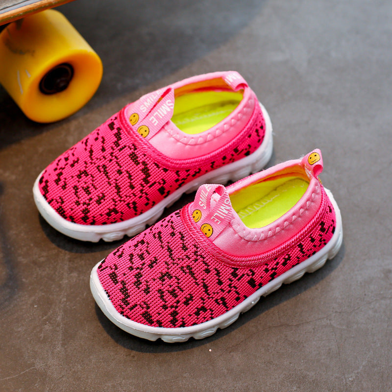 Children's mesh shoes in vibrant colors, perfect for spring and autumn, made for comfort and active play.