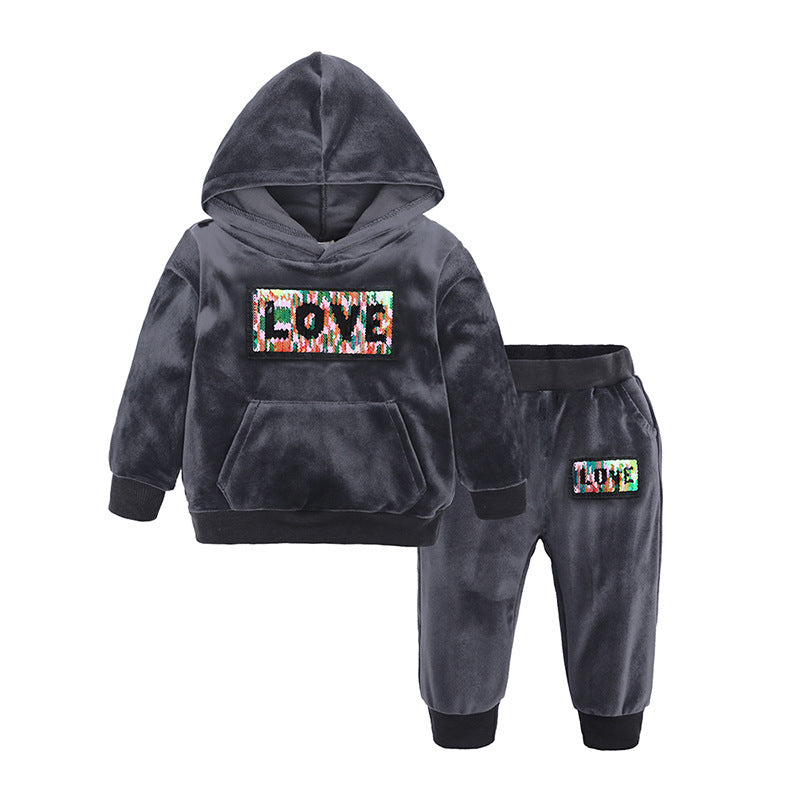 Baby winter outfit for boys & girls with a hood and matching pants.
