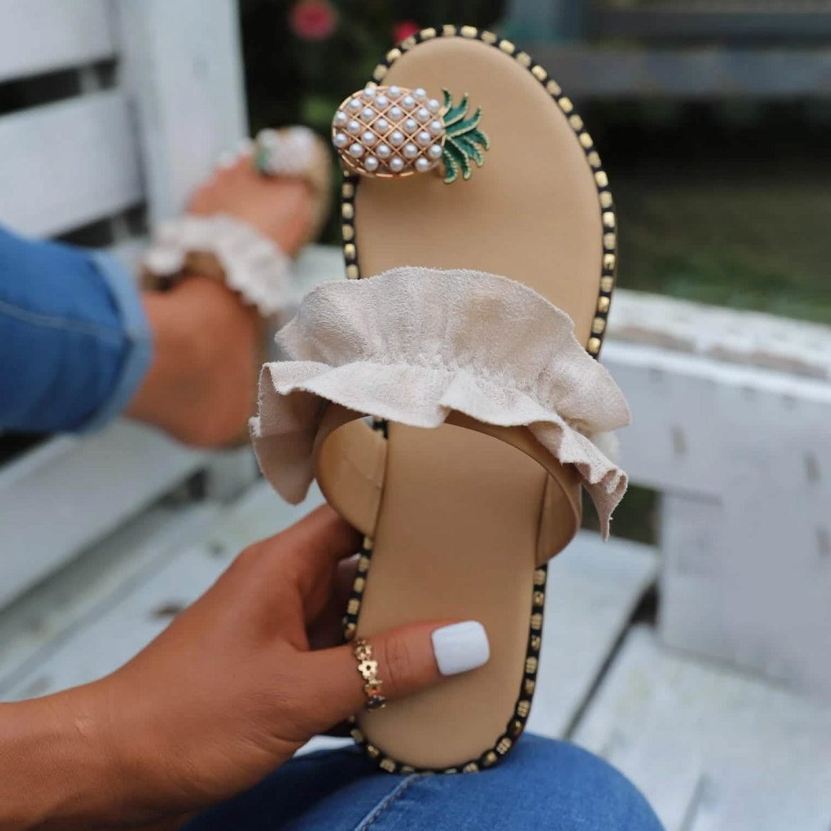 Faux Pearl & Pineapple Decor Toe Post Thong Sandals
